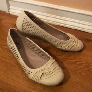 Off white colored flats